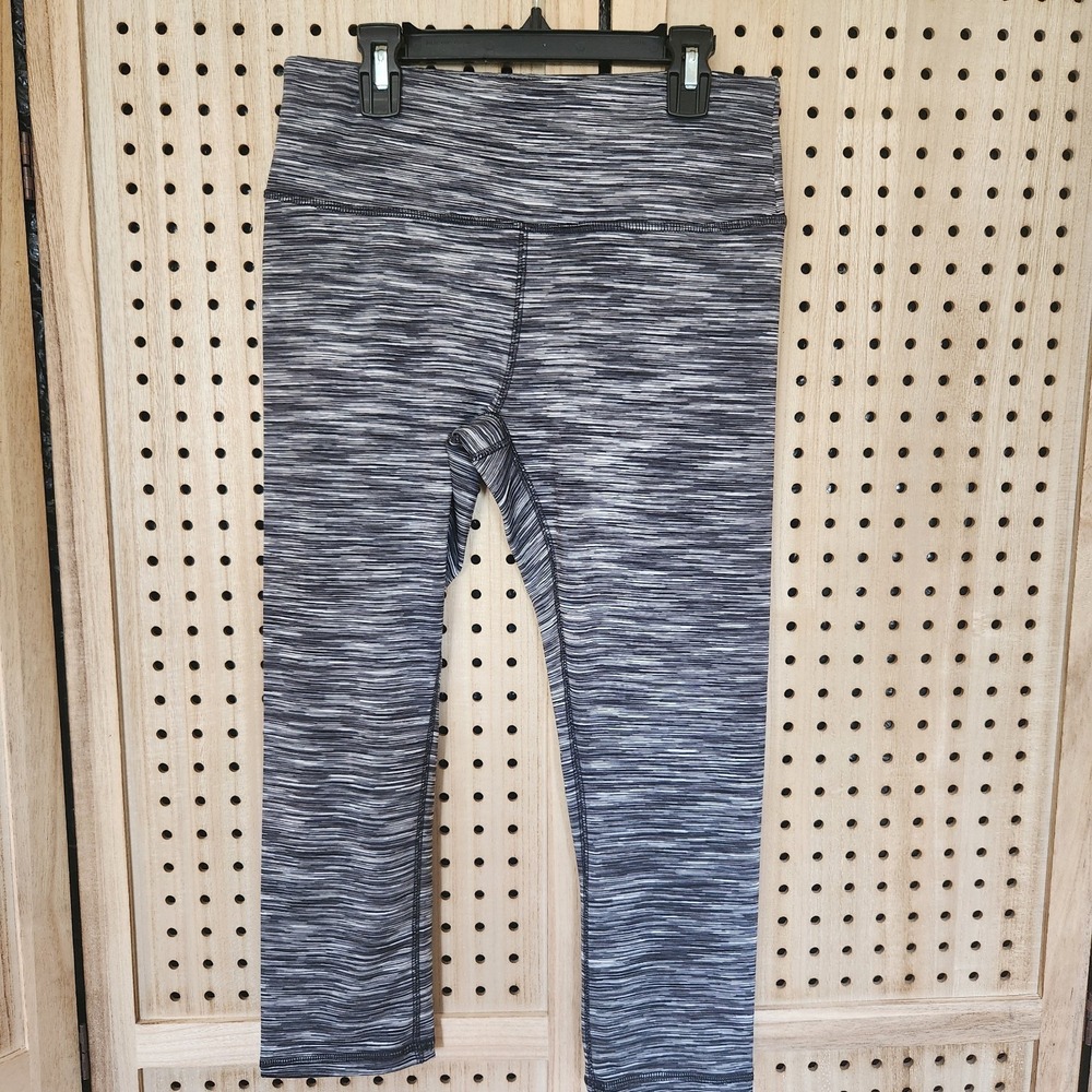 Women's Reebok Capri Leggings Active Workout Size S Black‎ White Gray Exercise